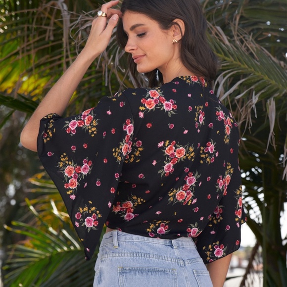 Black Floral Tie Front Boho style top - Picture 3 of 7